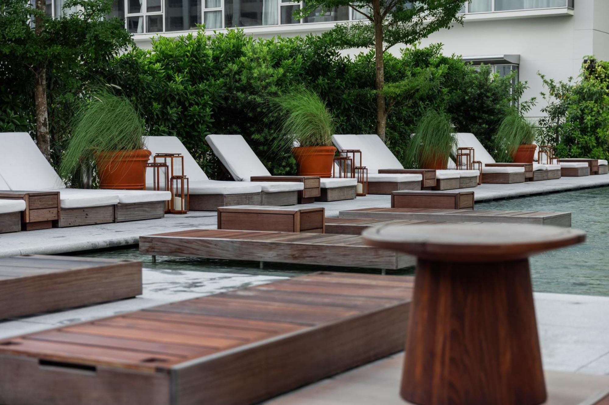 The Edition Khách sạn 5*